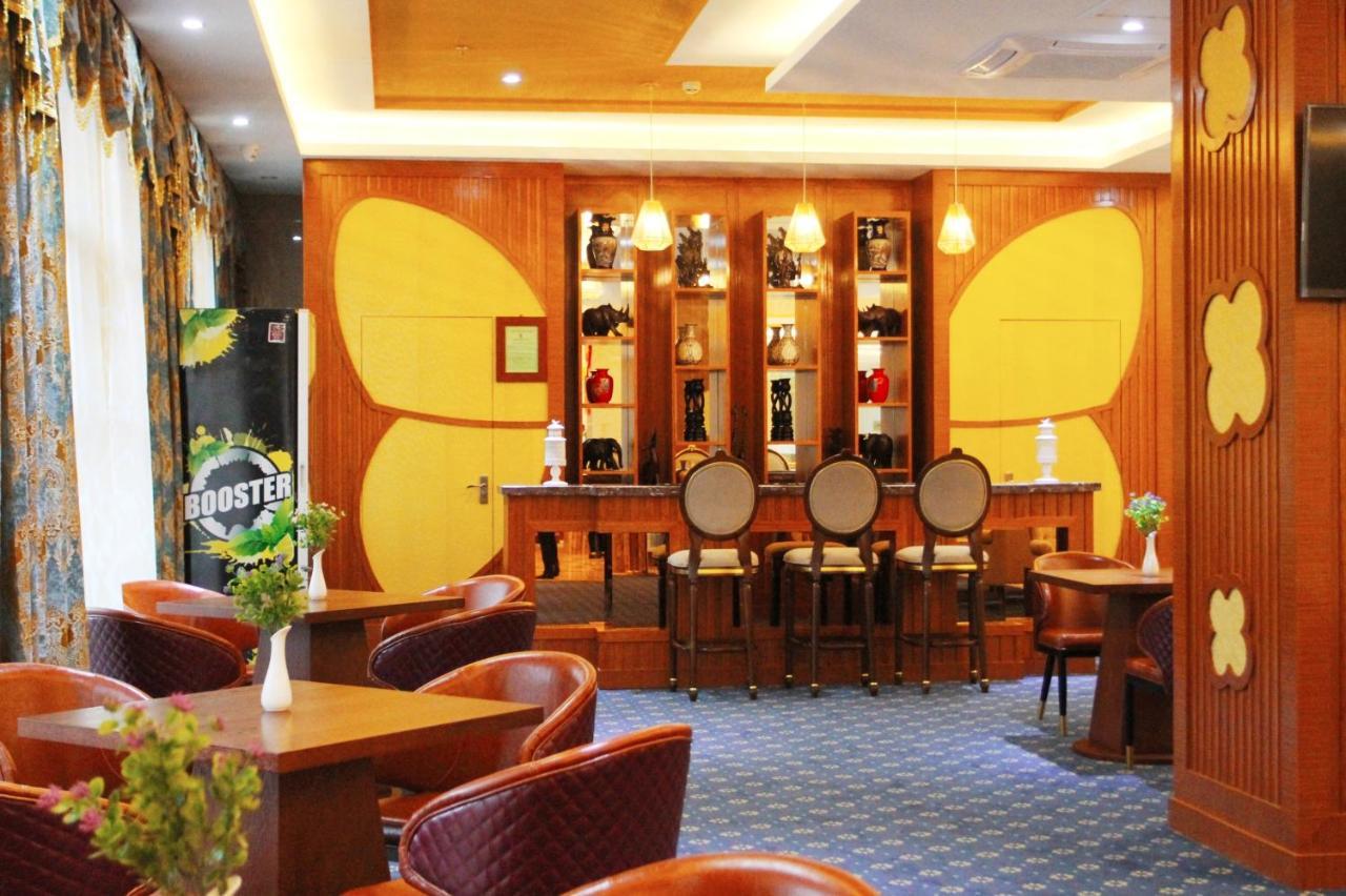 Golden Peacock Hotel Blantyre Esterno foto