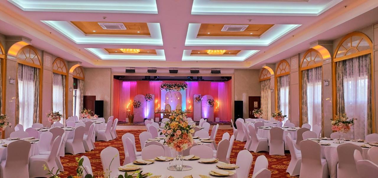 Golden Peacock Hotel Blantyre Esterno foto