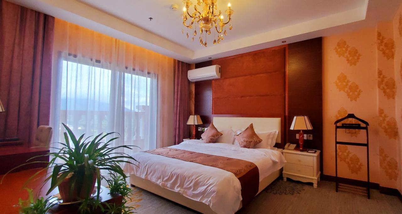 Golden Peacock Hotel Blantyre Esterno foto